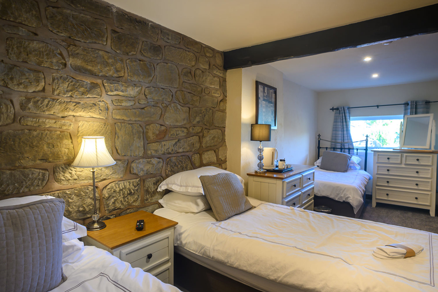 ship-inn-accommodation-room-1