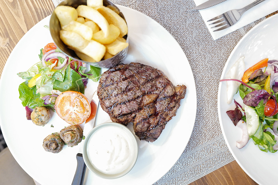 ship-inn-steak-dinner-3
