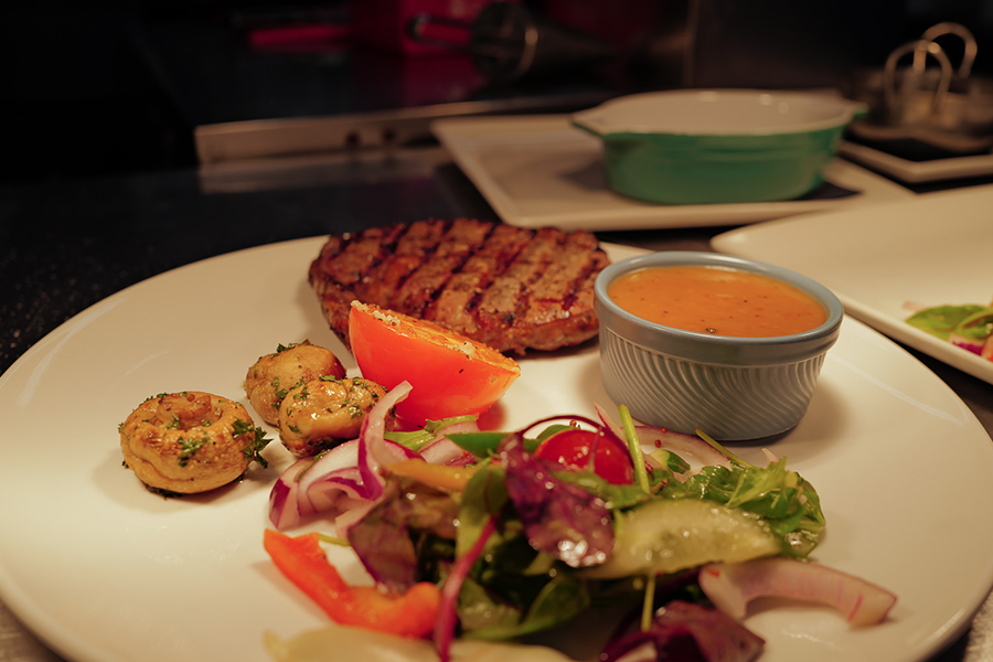 ship-inn-steak-dinner-6